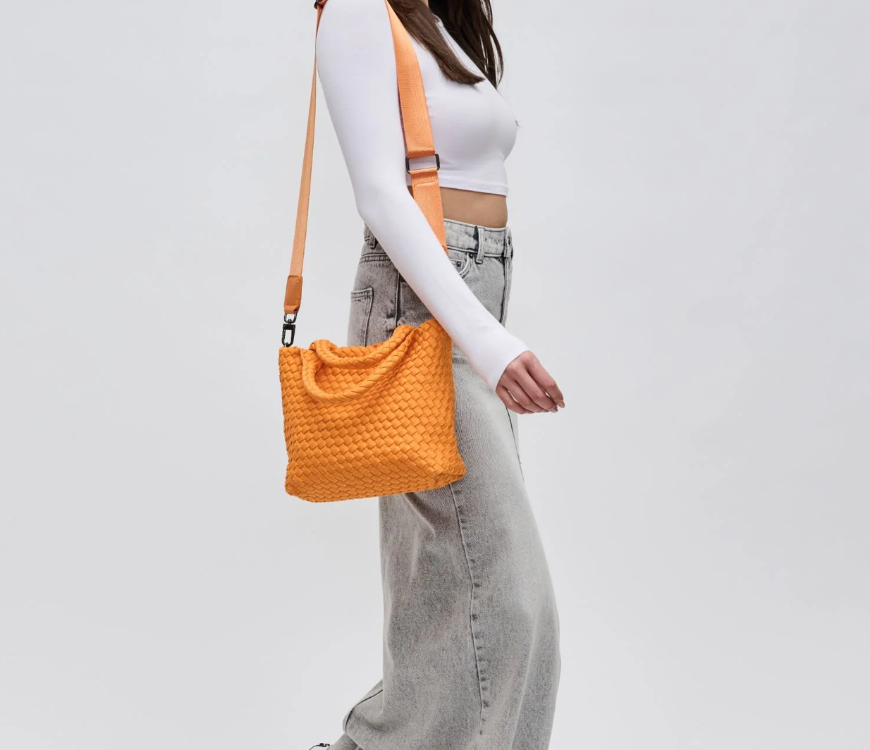 Small woven crossbody bag discount